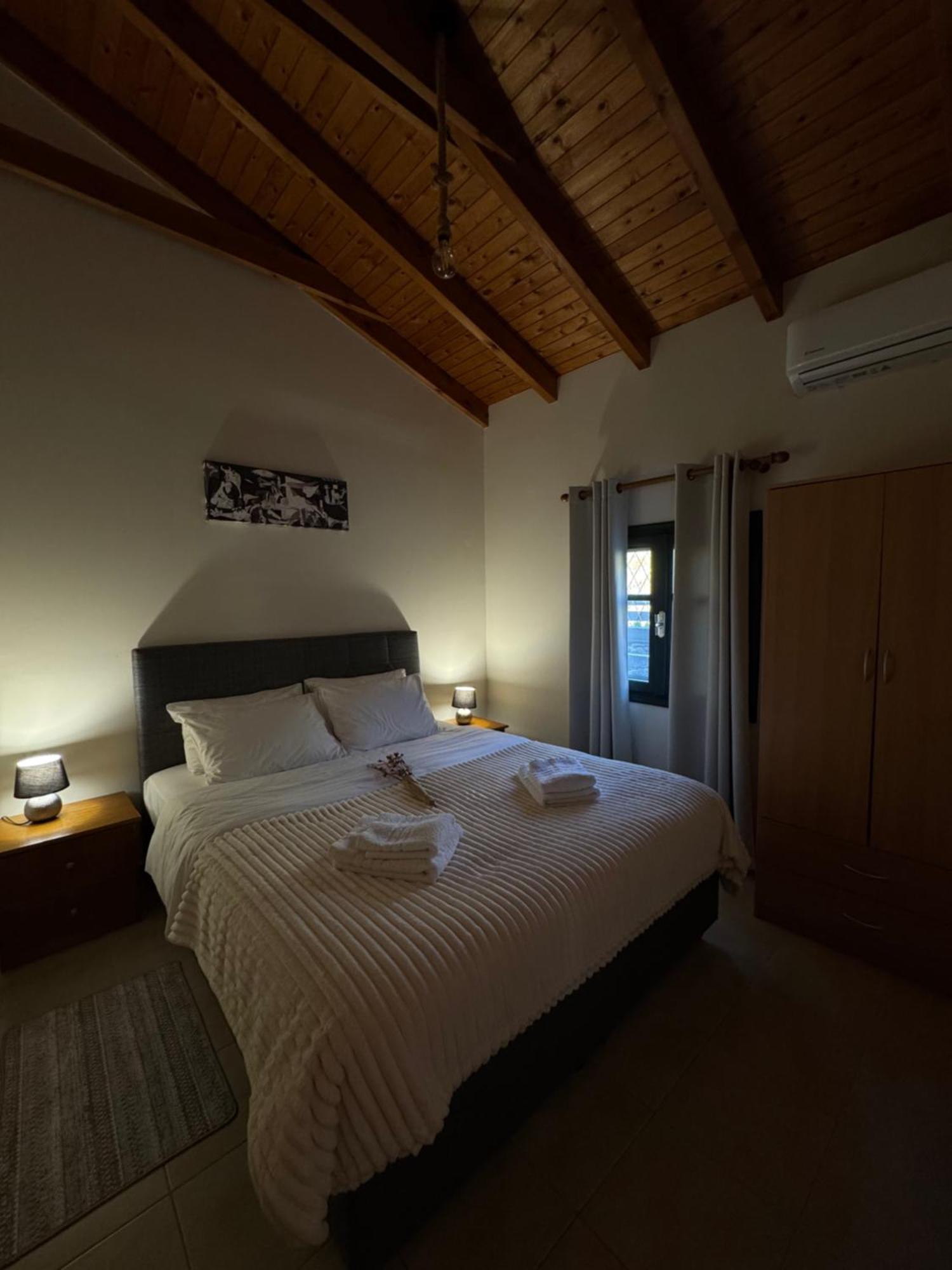 Tholos Alexandra'S Beachfront House Kavoúsion Exterior foto