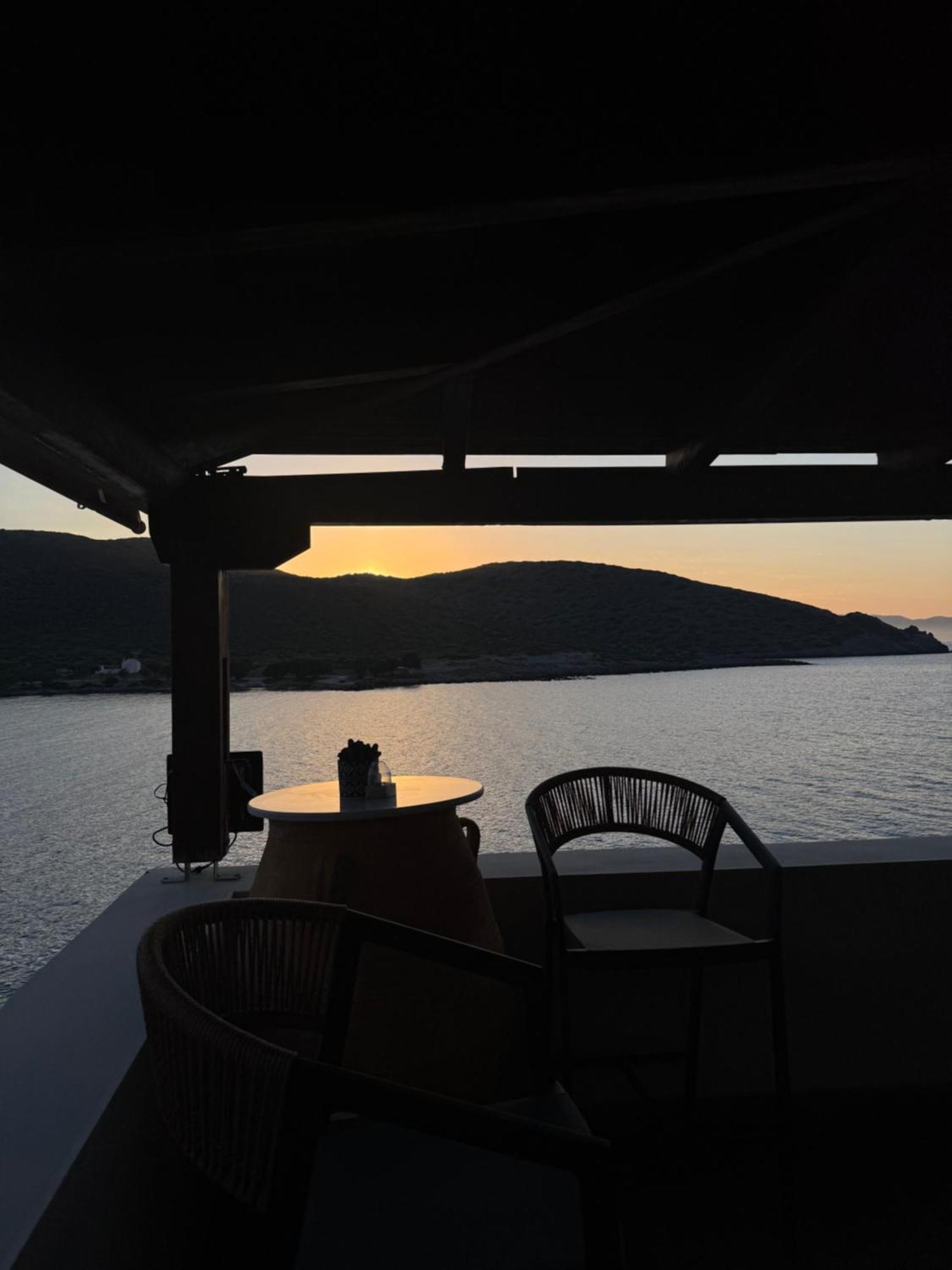 Tholos Alexandra'S Beachfront House Kavoúsion Exterior foto